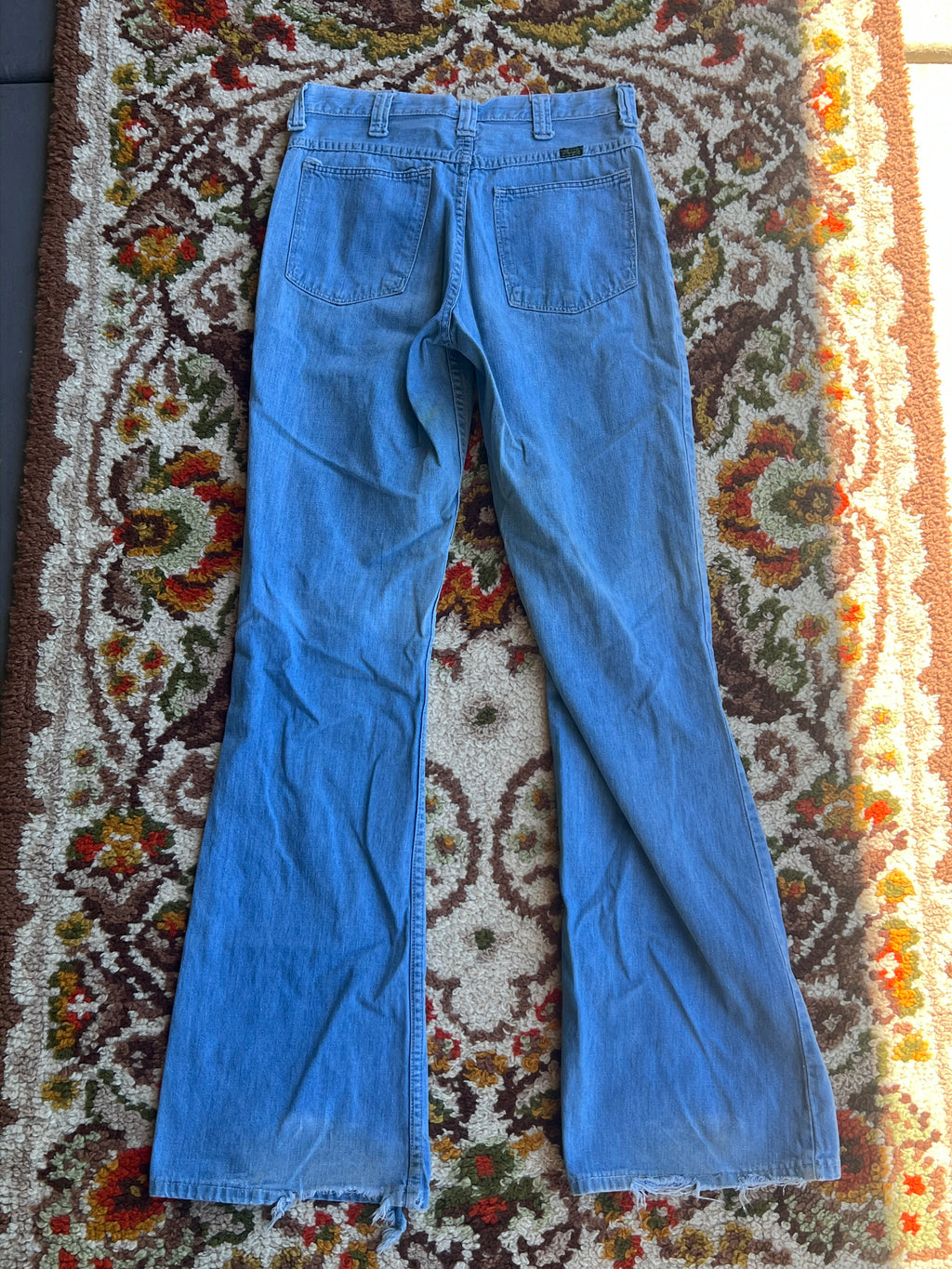 Vintage 1970s Wrangler Light Wash Flare Jeans Size 28- MADE IN USA