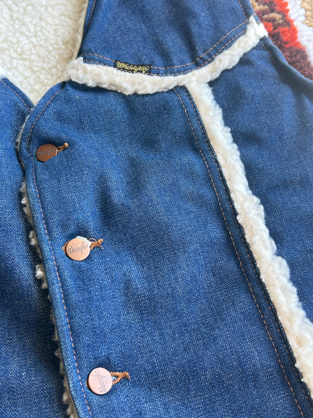 Vintage 1970s Wrangler Dark Wash Sherpa Lined Vest Size L- MADE IN USA
