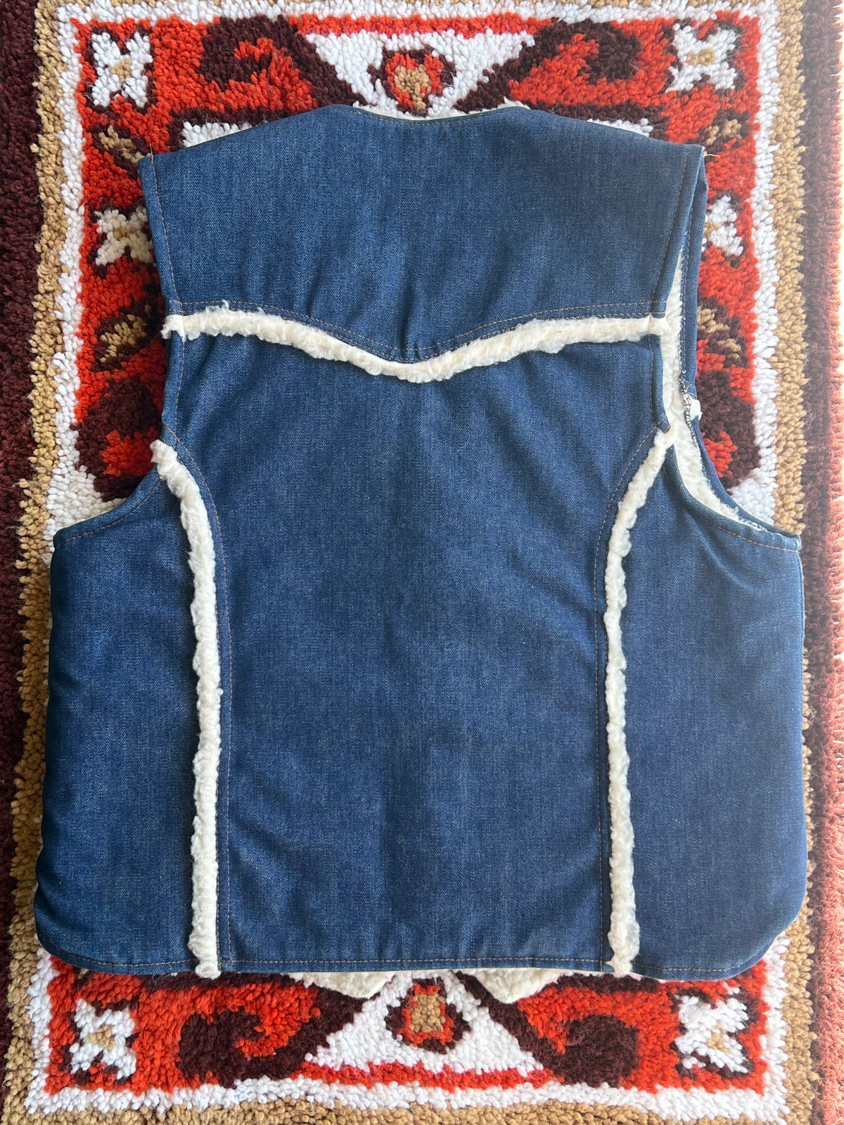 Vintage 1970s Wrangler Dark Wash Sherpa Lined Vest Size L- MADE IN USA