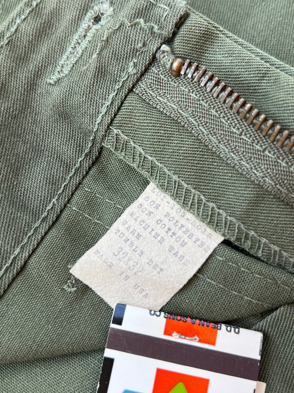 Vintage 1970s Green Pleated Cargo Pants Size 32- POST VIETNAM WAR