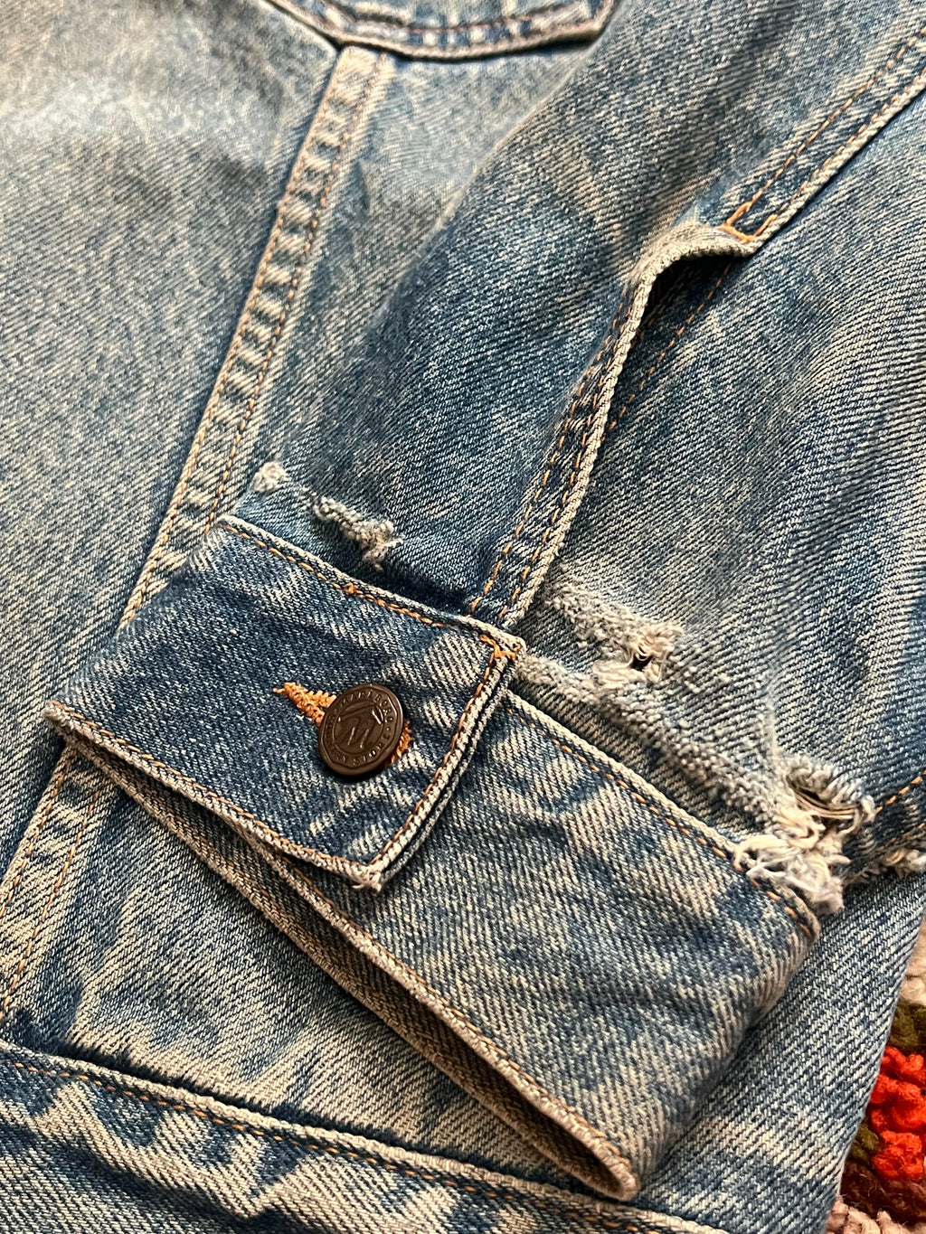 90s Vintage Marlboro Country Store Distressed Denim Jacket-Light Wash