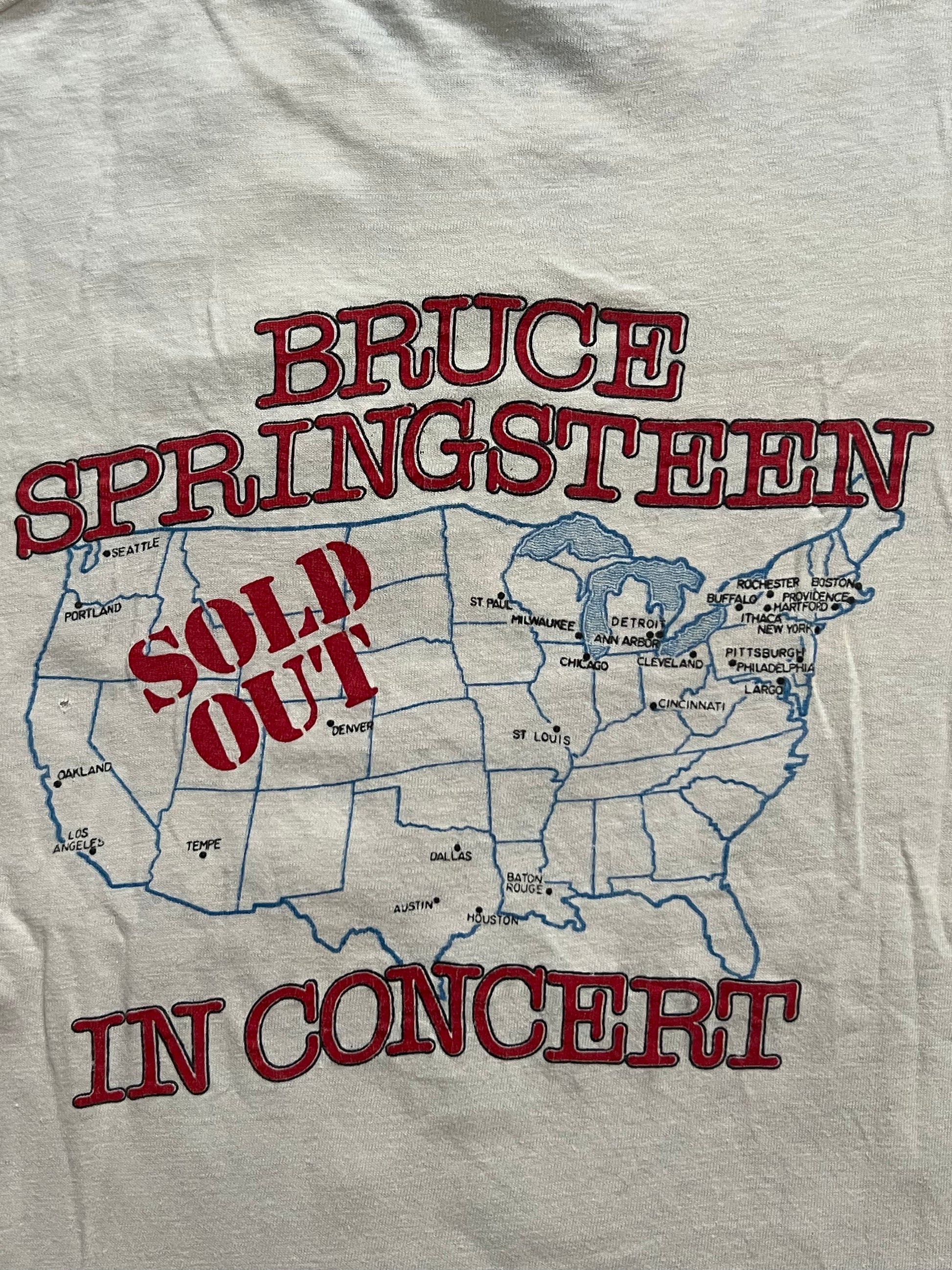 Vintage 1980s Hanes Cream/Red/Blue Bruce Springsteen & The E St. Band Single Stitch Band T-Shirt Size M- MADE IN USA