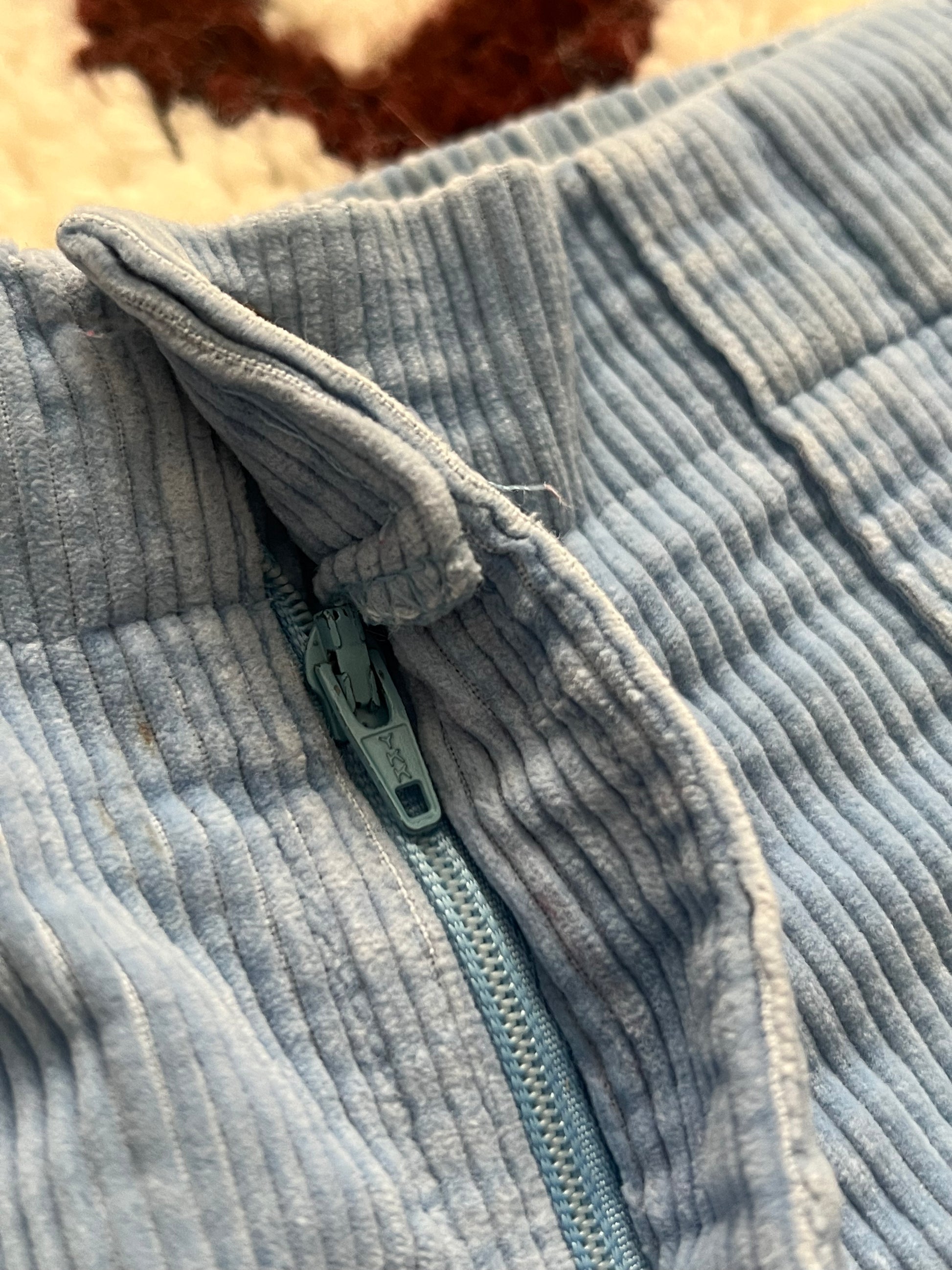 Vintage 1980s Ocean Pacific Blue Corduroy Shorts SIZE M-L- MADE IN USA