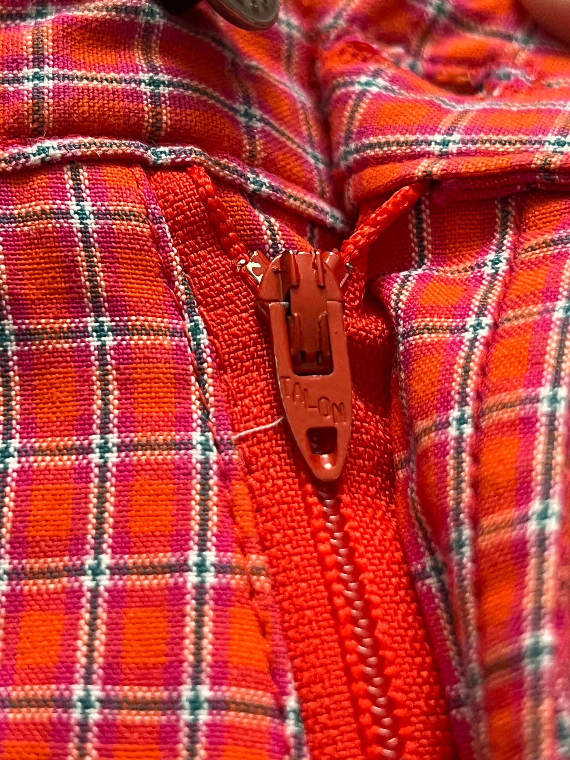 Vintage 1990s SKOOZI Orange/Pink Patterned  Shorts Size 9