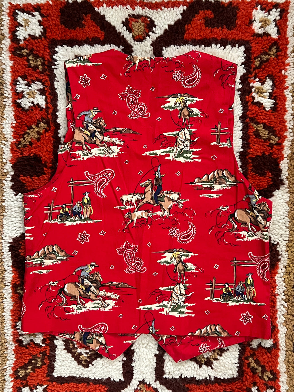1980s Vintage Susan Graver Red Western Scene Vest L-XL-MADE IN USA