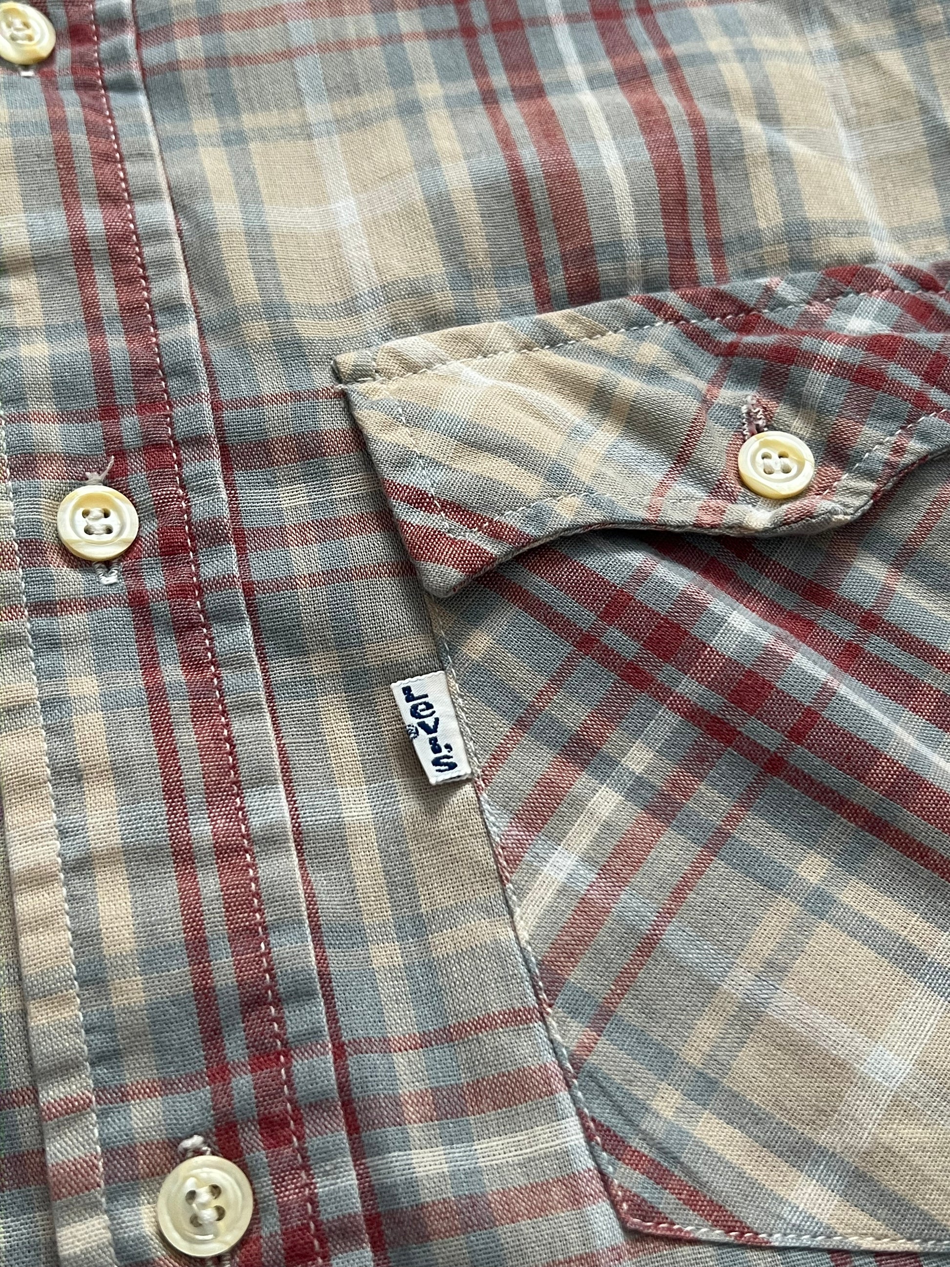 1970S-1980s Vintage Levi's Cream/Blue/Red Plaid Button-Up Shirt M-MADE IN USA