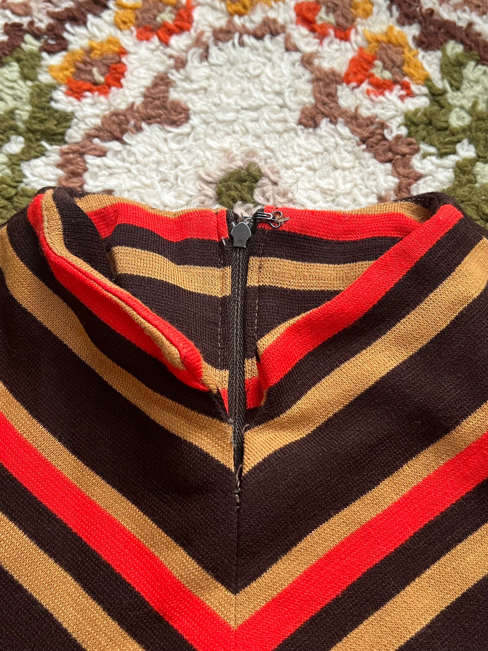 1970s Vintage Unbranded Brown/Orange/Tan Chevron Long Sleeve Mini Dress- M-L