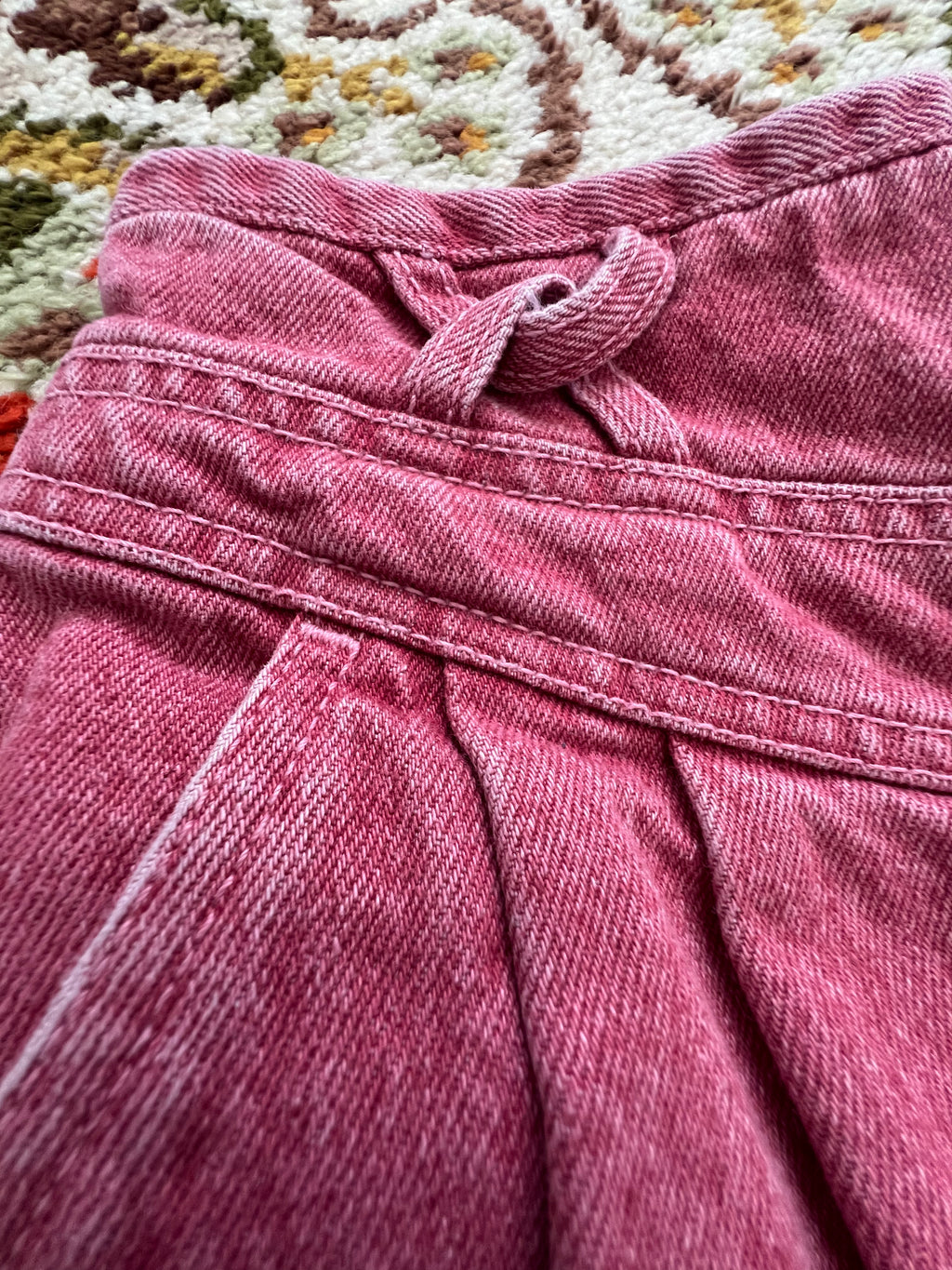 '80s Rockies Vintage Red Acid Wash Cut-Off Shorts 3