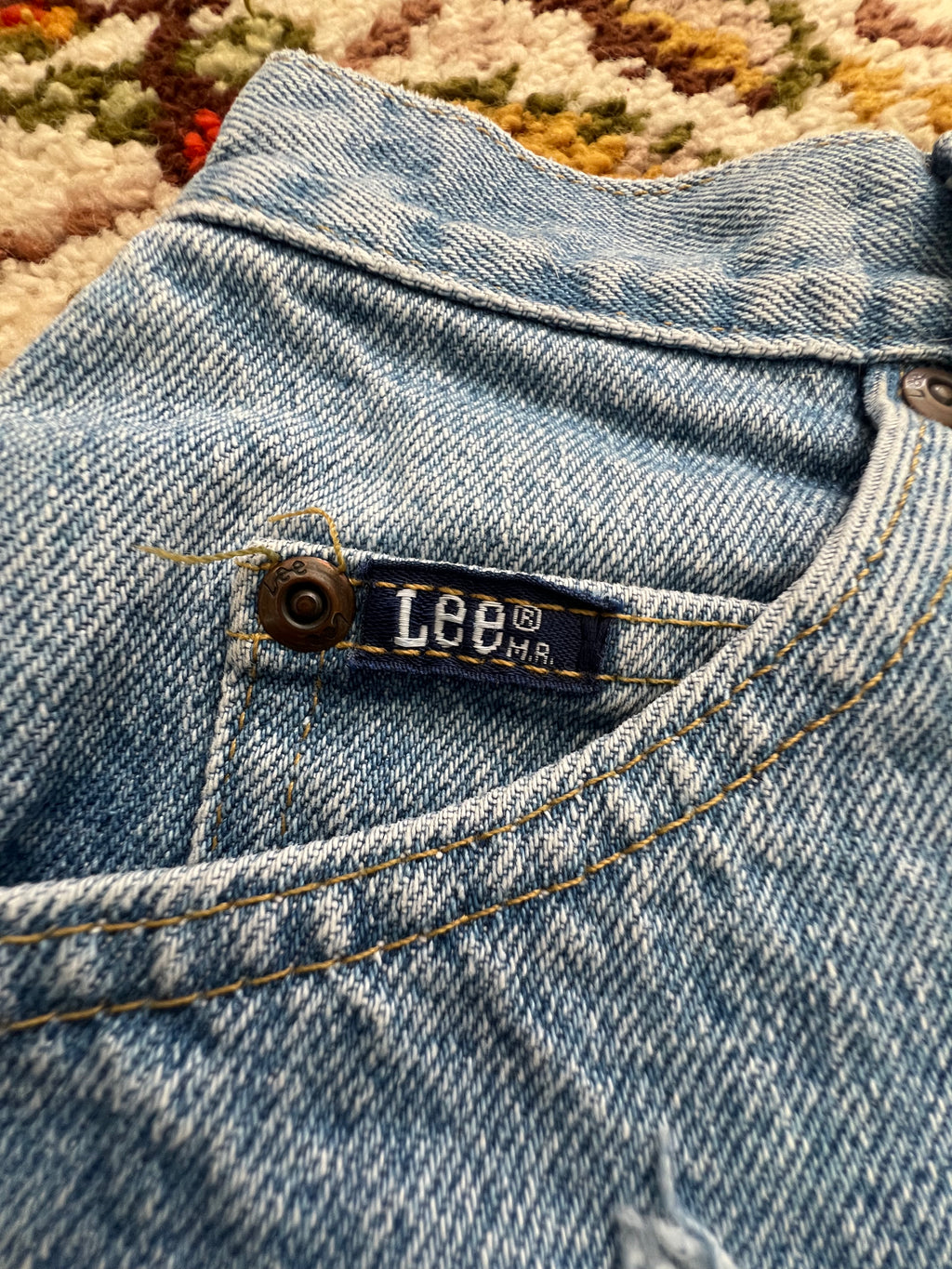 '70s Lee Vintage Light Wash Cut-Off Shorts 16L