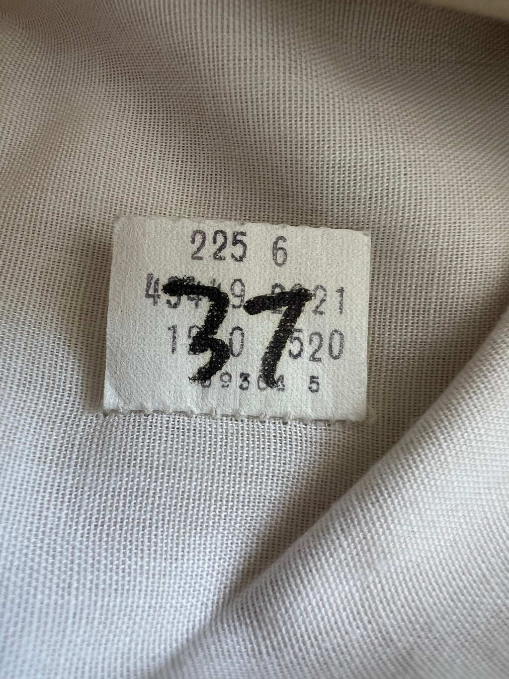 '70s Levi's For Men Vintage 520 White Tab Tan Pleated Flare Pants