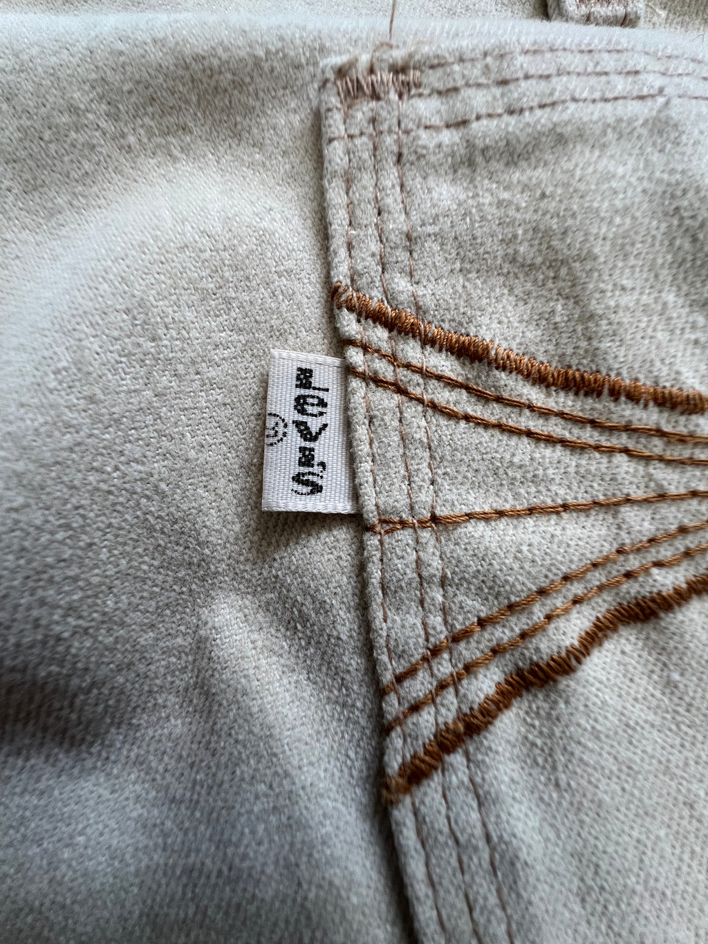 '70s Levi's For Men Vintage 520 White Tab Tan Pleated Flare Pants