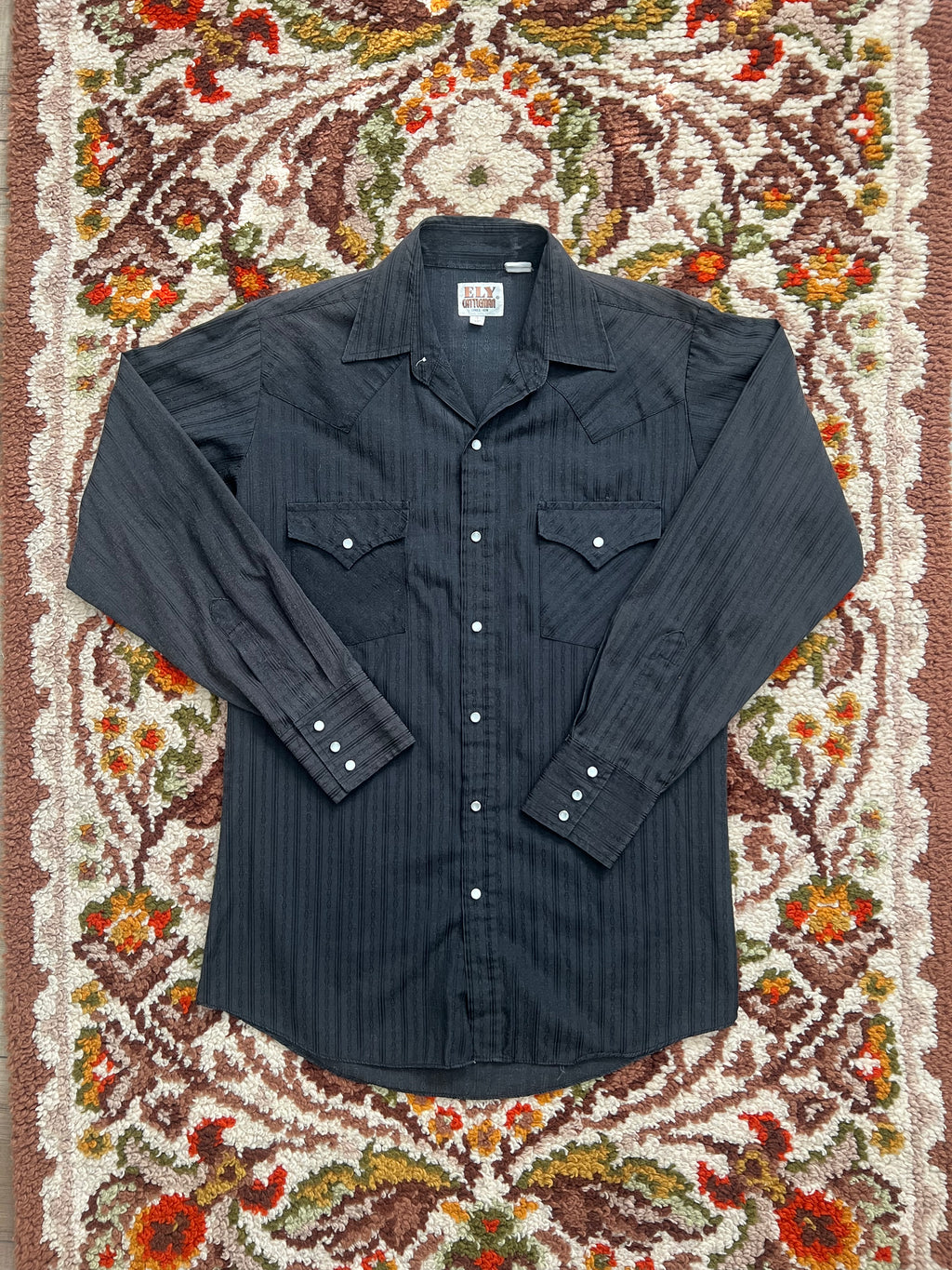 '90s Ely Cattleman Vintage Black Patterned Pearl Snap Shirt S-M