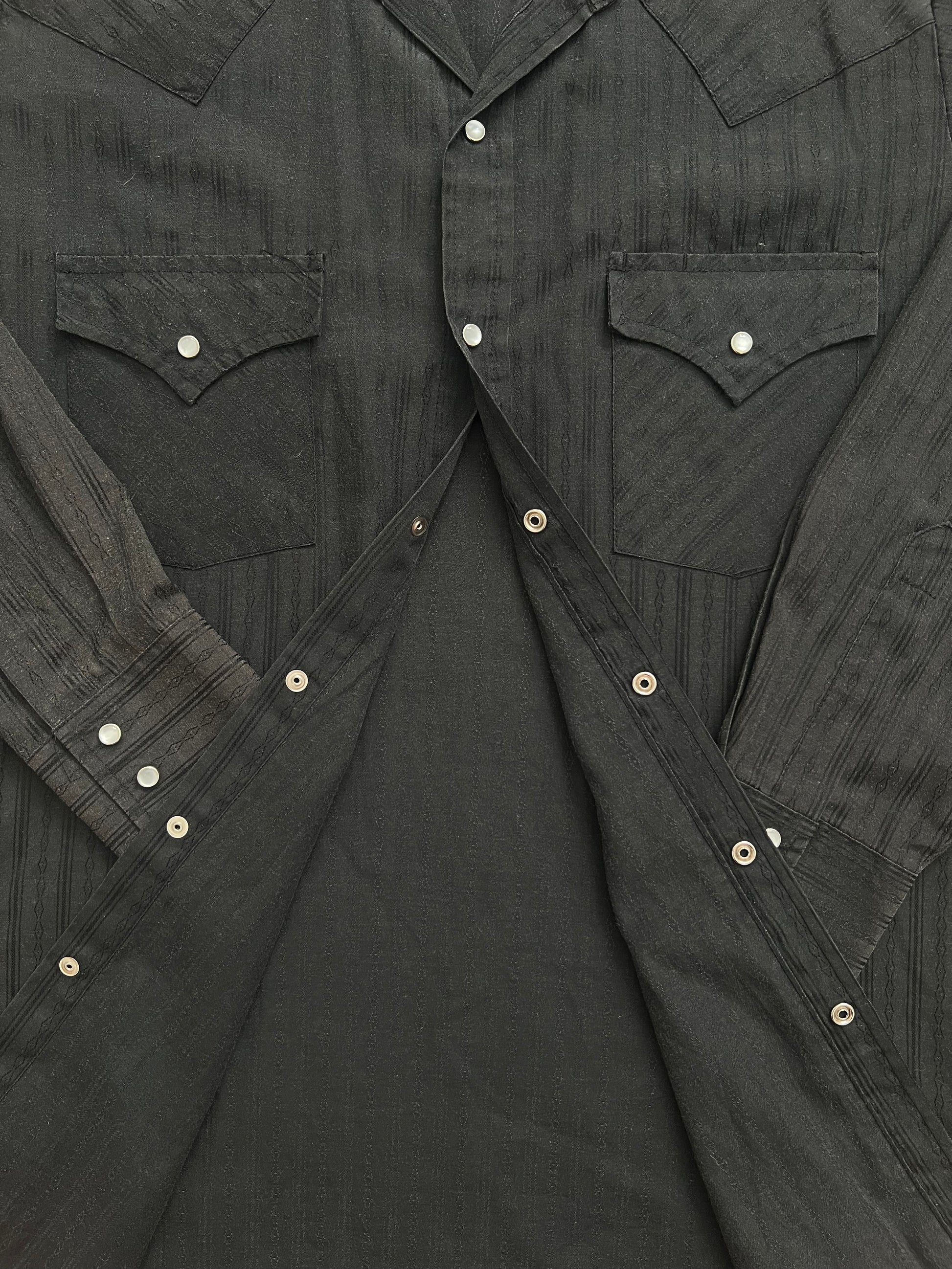 '90s Ely Cattleman Vintage Black Patterned Pearl Snap Shirt S-M